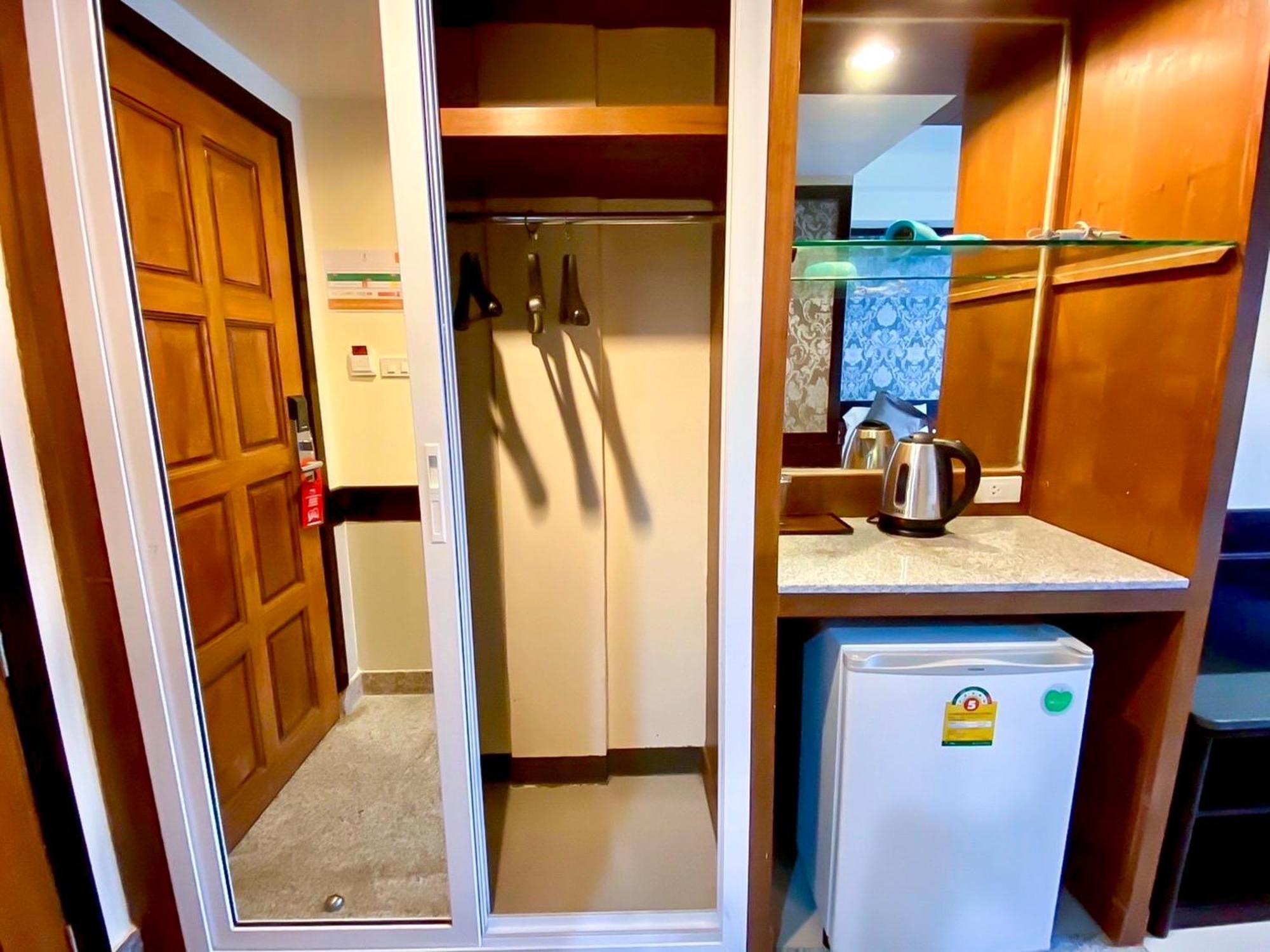 Boutique City Hotel Pattaya Bagian luar foto