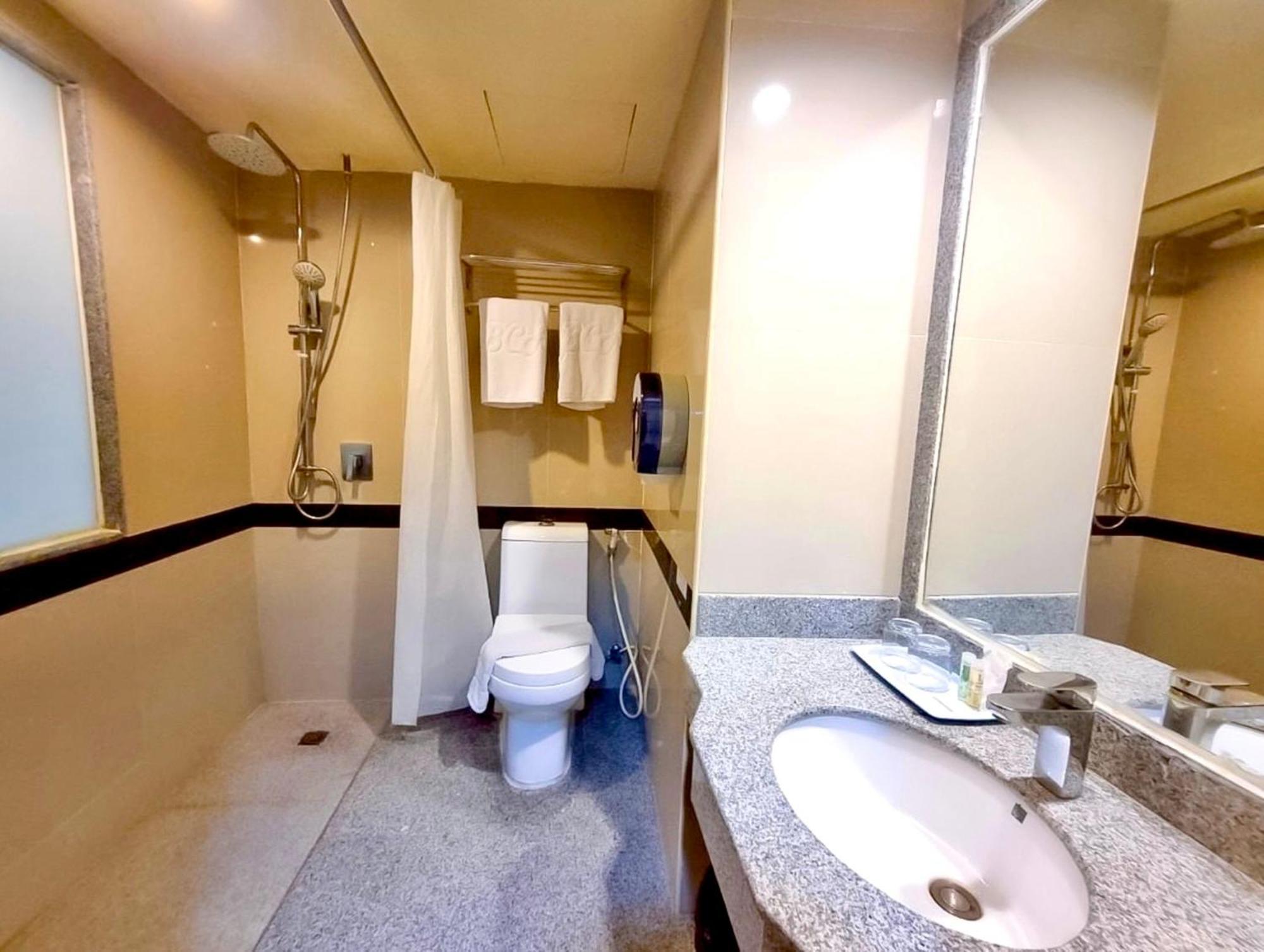 Boutique City Hotel Pattaya Bagian luar foto