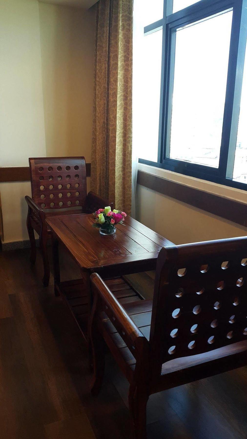 Boutique City Hotel Pattaya Bagian luar foto