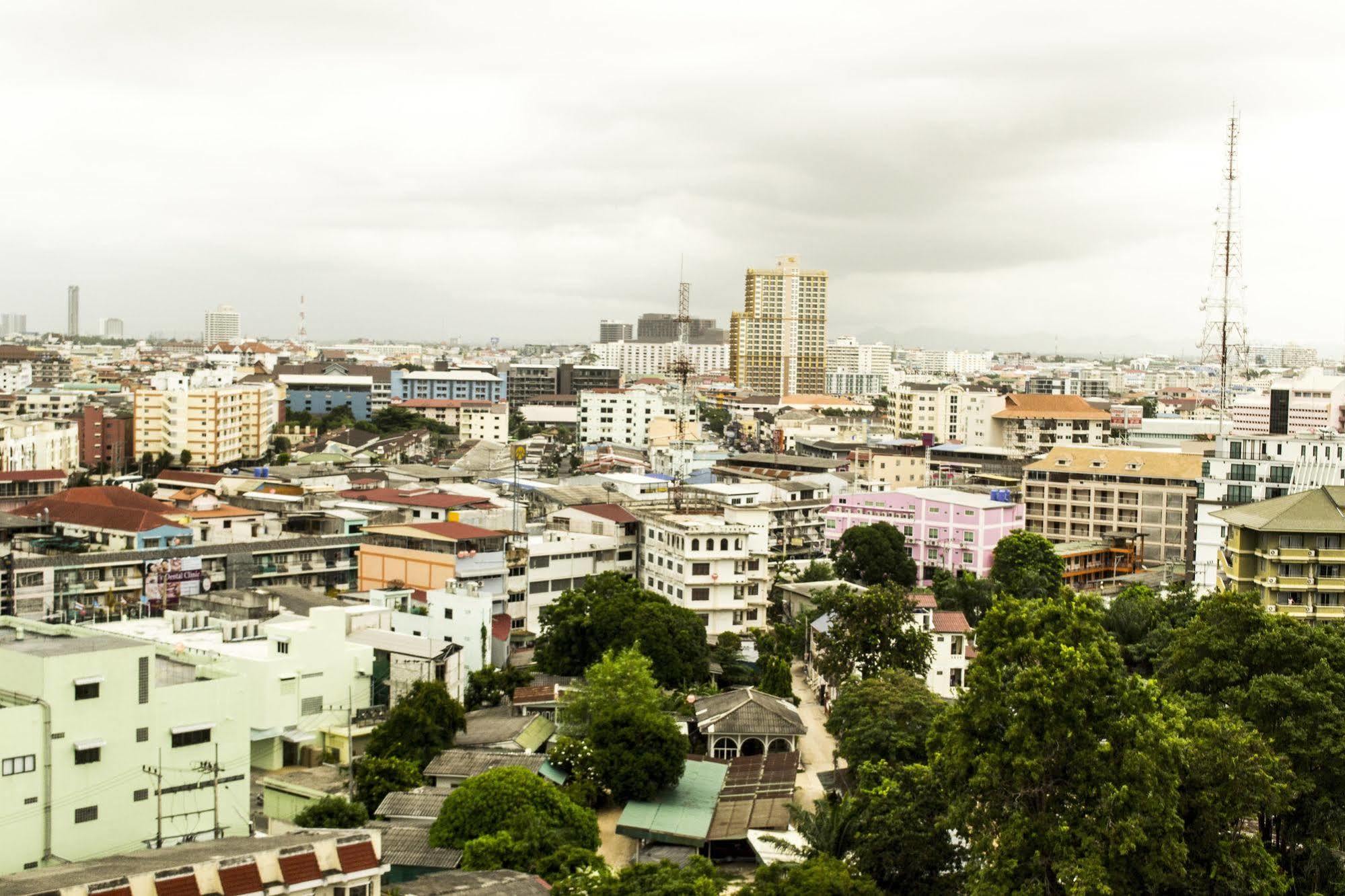 Boutique City Hotel Pattaya Bagian luar foto