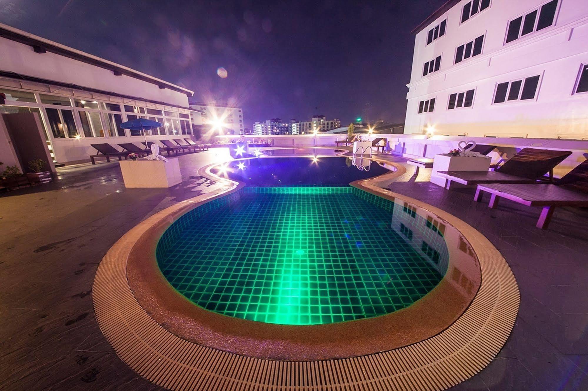 Boutique City Hotel Pattaya Bagian luar foto