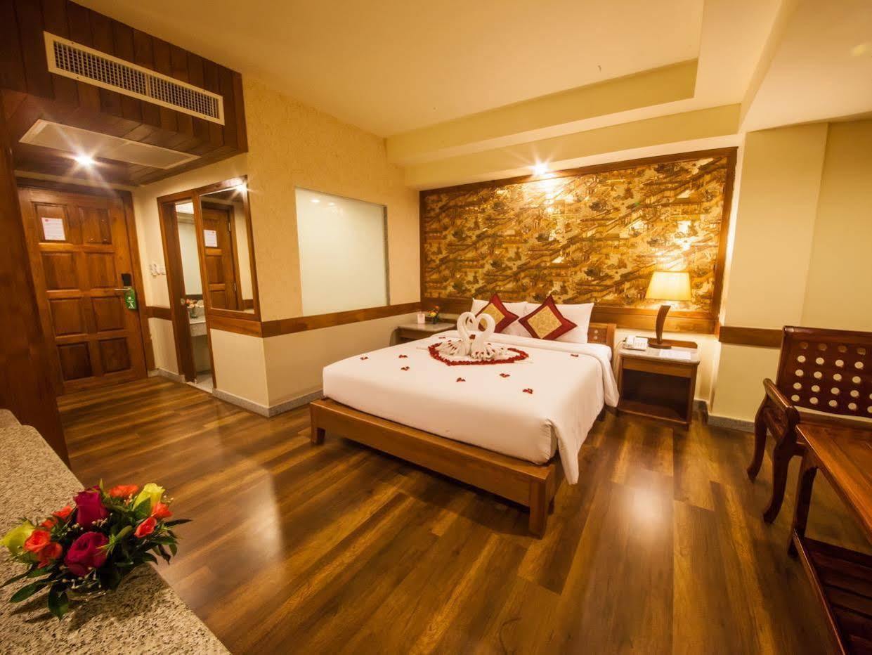 Boutique City Hotel Pattaya Bagian luar foto